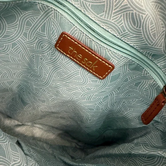 The Sak Lucia Leather crossbody purse Shoulder Bag - Picture 7 of 9